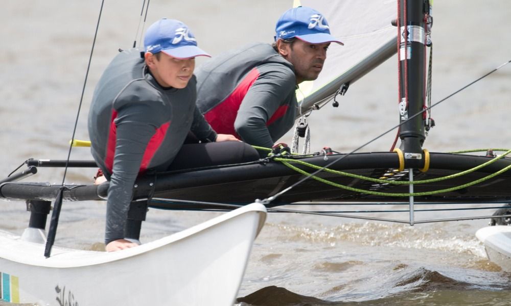Hobie sailing